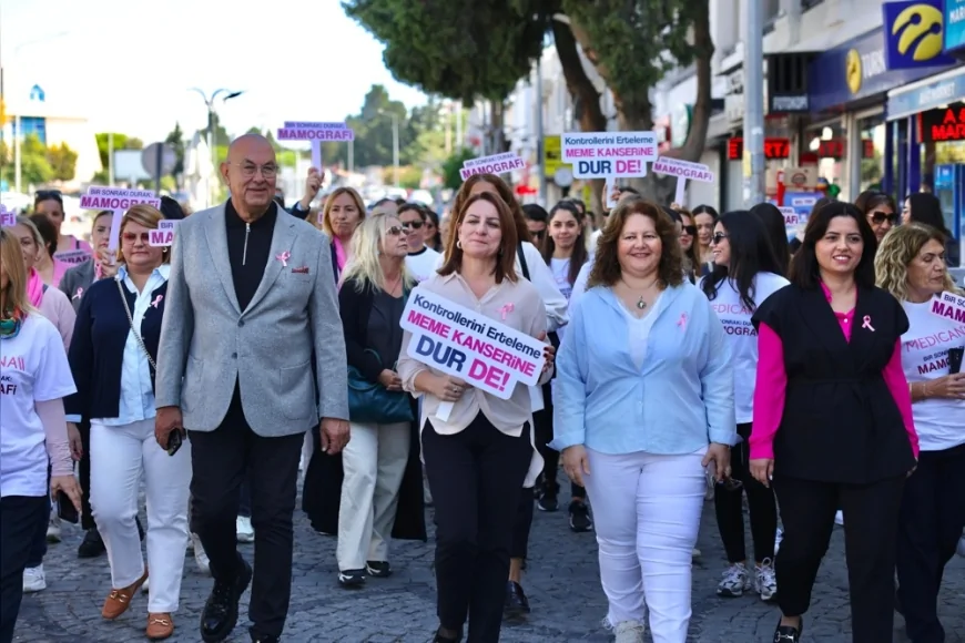 Çeşme’de Meme Kanseri Farkındalığı İçin Yüzlerce Kişi “Sağlığa Pembe Adımlar” Attı
