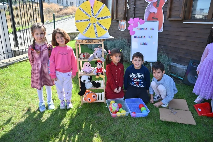 Manisa’da Minikler Dünya Kız Çocukları Günü’nde Oyunlarla Eşitliği Öğrendi