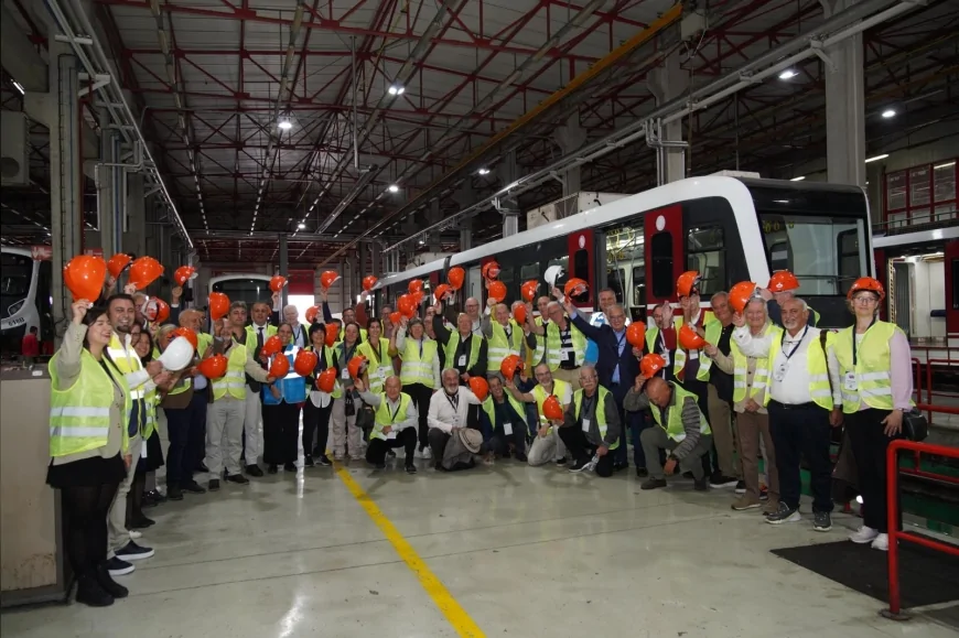 İzmir Metrosu’nun 30 yıllık dostları yeniden buluştu: İsveçli ABB ve Yapı Merkezi heyeti İzmir’de nostaljik ziyaret gerçekleştirdi