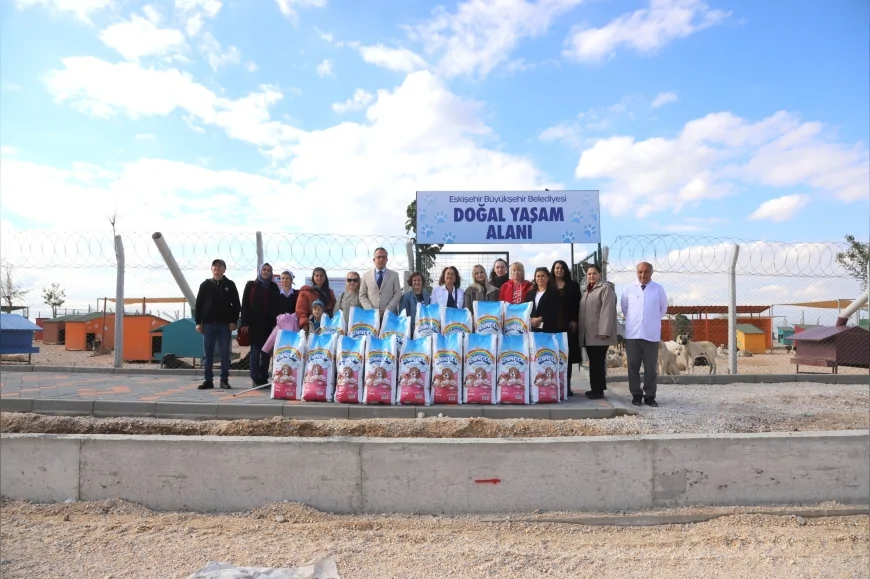 Eskişehir Kent Konseyi’nden Doğal Yaşam Alanı’na 1 Ton Mama Desteği