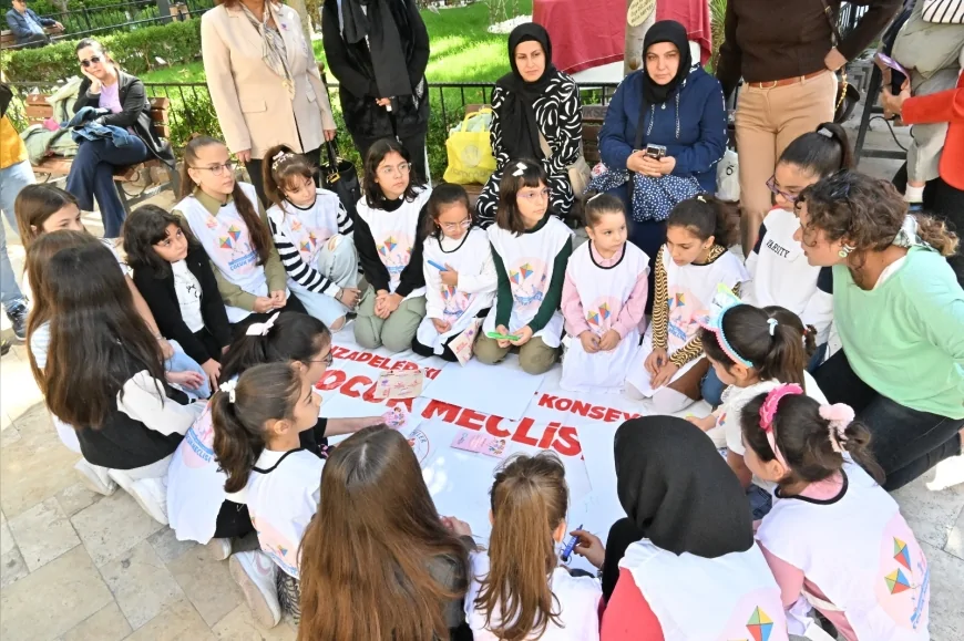 Manisa’da 11 Ekim Dünya Kız Çocukları Günü’nde “Tabuları Yıkalım” Etkinliği Düzenlendi