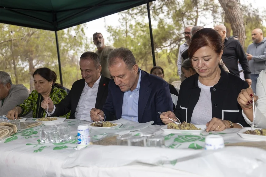 Vahap Seçer: “Bir taraftan özgürlük ve demokrasi deniliyor, bir taraftan belediye başkanlarımız cezaevinde ya da yerlerine kayyım atanıyor”