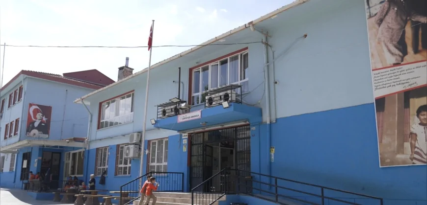İzmir’in okullarında yeni dönem iş birliği: Veliler ve Büyükşehir aynı hedefte buluştu