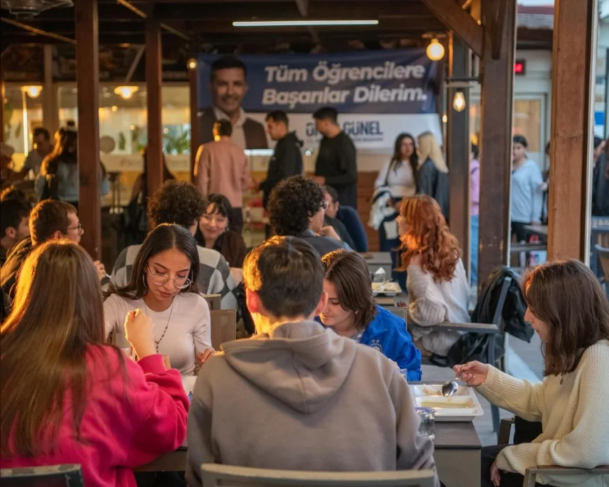 Kuşadası Belediyesi’nden Üniversitelilere Dördüncü Yılında Ücretsiz Akşam Yemeği Desteği