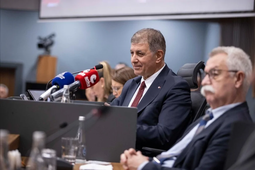 Cemil Tugay Çankaya Katlı Otoparkı’nın yıkımı için konuştu: “Vakıflar ve Ziraat Bankası güçlendirsin, biz de yıkmayalım”