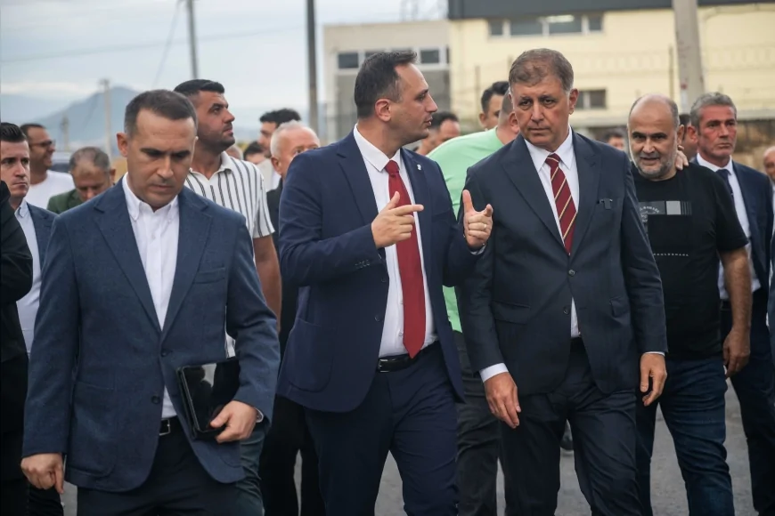Cemil Tugay ve Ömer Eşki Bornova’nın geleceğini planladı: “Önce ruhsat, sonra asfalt”