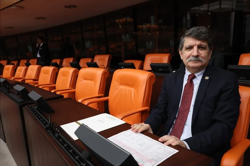 Prof. Dr. Mühip Kanko’dan Bakan Tekin’e sert uyarı: “Milli eğitimi vakıflara teslim edemezsiniz”
