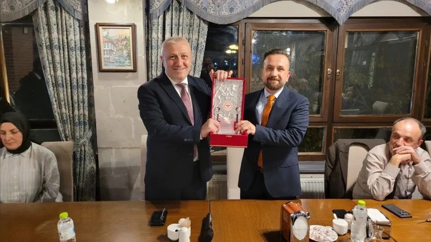Uzm. Dr. Özgür Yılmaz’a Kastamonu’da Veda Yemeği Düzenlendi