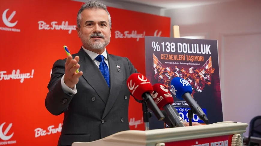 Yeniden Refah Partisi Genel Başkan Yardımcısı Suat Kılıç: Dün ‘terörist başı’ dediklerine bugün ‘kurucu önder’ diyenleri, tarihe ve milletimizin vicdanına havale ediyoruz.