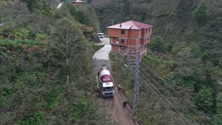 Ordu Büyükşehir Belediyesi, Fatsa ile Gürgentepe’yi Birbirine Bağlayan Beton Yol Çalışmasını Tamamlıyor