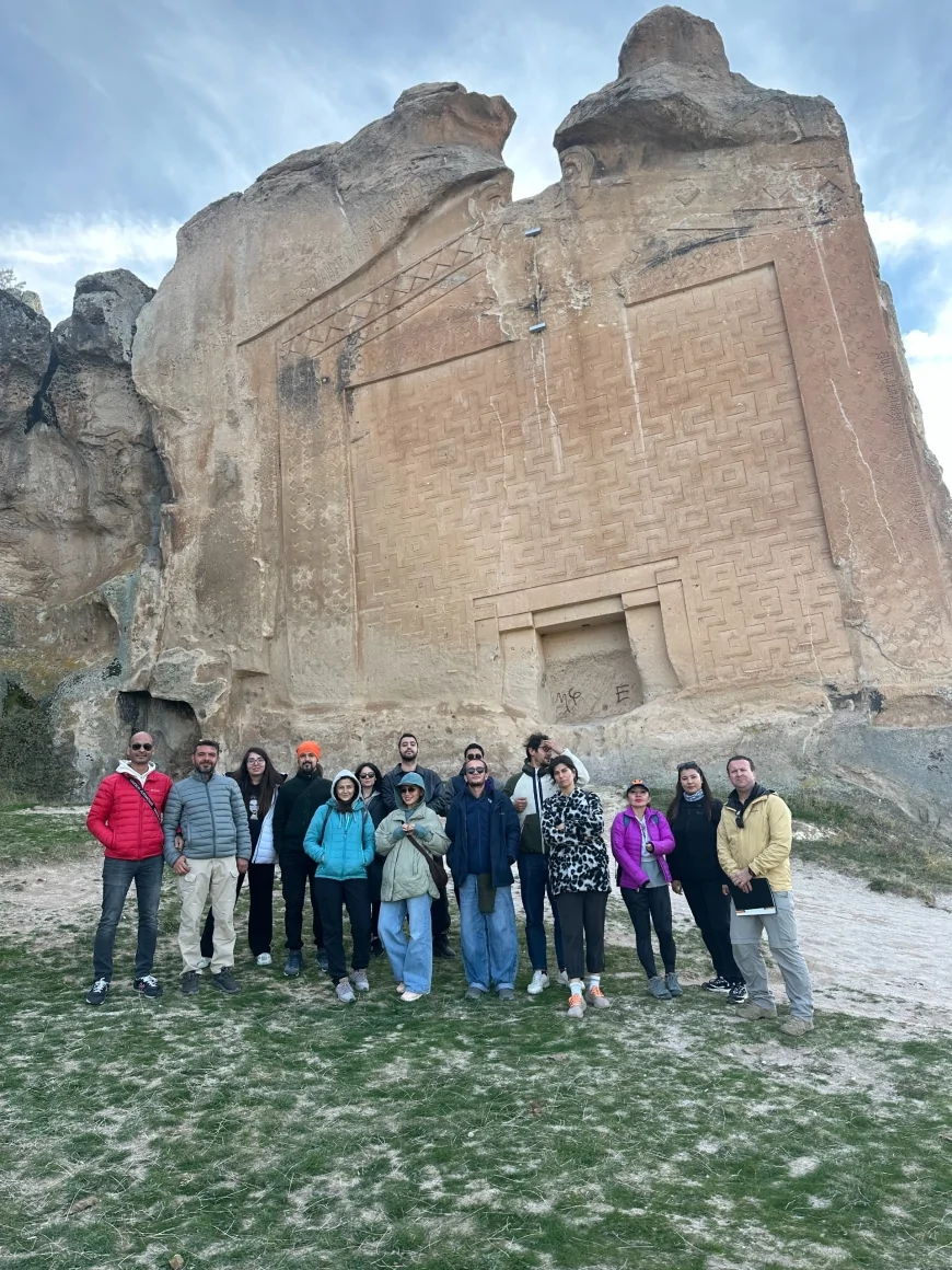 Eskişehir’de Turist Rehberlerine Arkeolojik Sit Alanlarında Teknik Gezi
