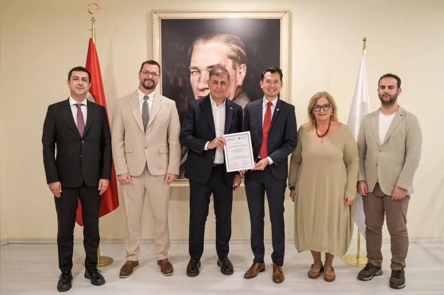 İzmir, Dünya Sağlık Örgütü tarafından “Yaşlı Dostu Şehir” olarak tescillendi