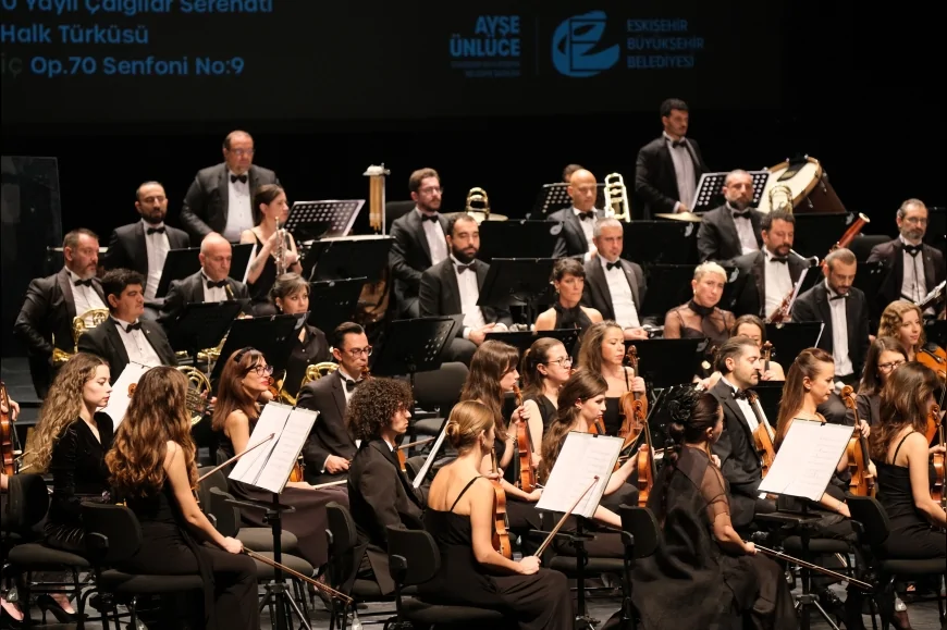 Gürer Aykal yönetiminde büyüleyici gece: Eskişehir Senfoni Orkestrası’ndan unutulmaz konser
