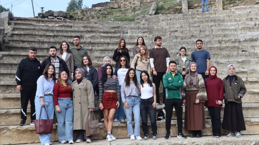 Üniversite Öğrencileri Düzce’nin Tarihi ve Doğal Güzelliklerini Keşfetti