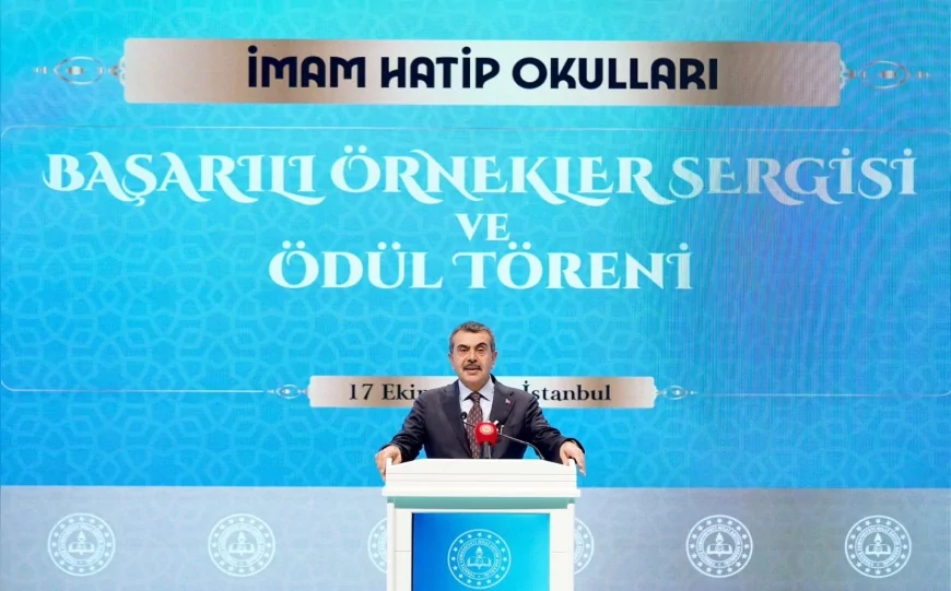 Millî Eğitim Bakanı Tekin: “İmam Hatip Okulları Türkiye’nin demokrasi ve hukuk mücadelesinin iz düşümüdür”