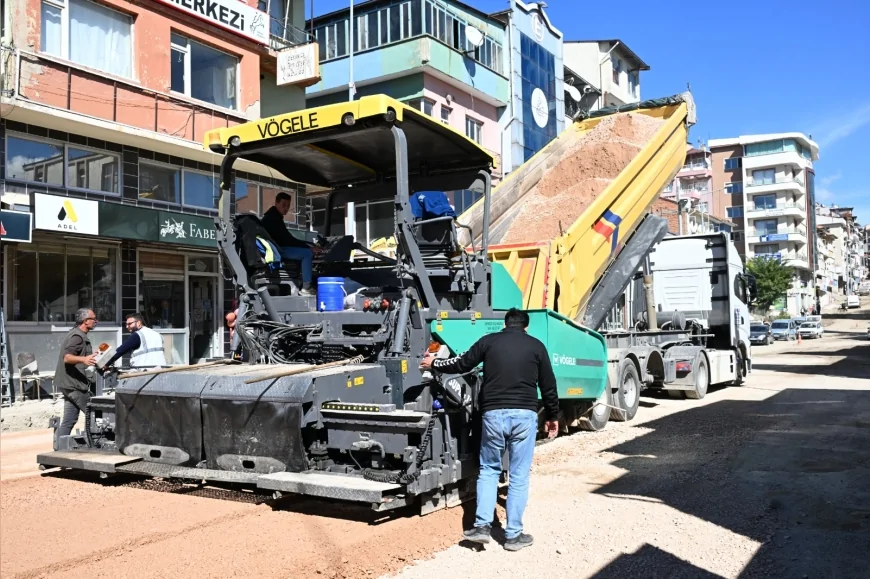 Manisa Büyükşehir Belediyesi Demirci’de 7 Kilometrelik Yol Ağını Yeniliyor