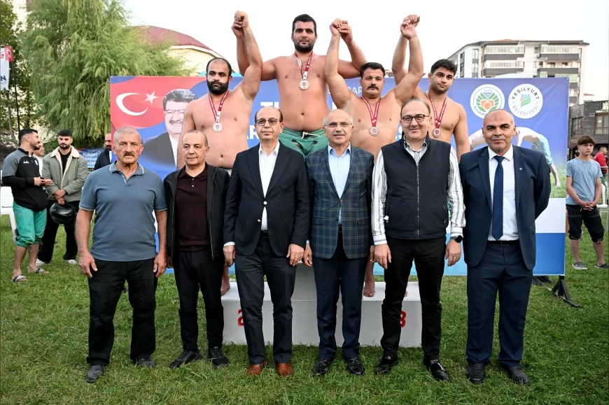 20. Uluslararası Turgut Özal Karakucak Güreşleri Malatya’da Büyük Heyecana Sahne Oldu