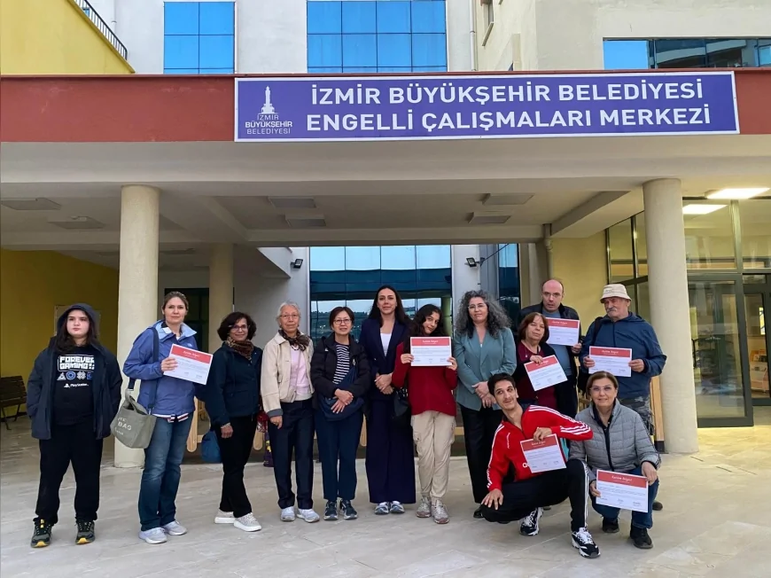 Singapurlu Art Terapist Siew Tin Ang İzmir’de Engelliler ve Aileleriyle Sanatla Terapi Atölyesi Gerçekleştirdi