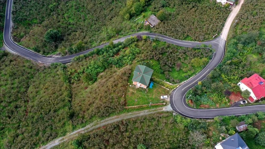 Altınordu Yıldızlı Mahallesi Modern Ulaşımla Buluştu: 2,4 Kilometrelik Yol Asfalt ve Çizgi Çalışmalarıyla Yenilendi