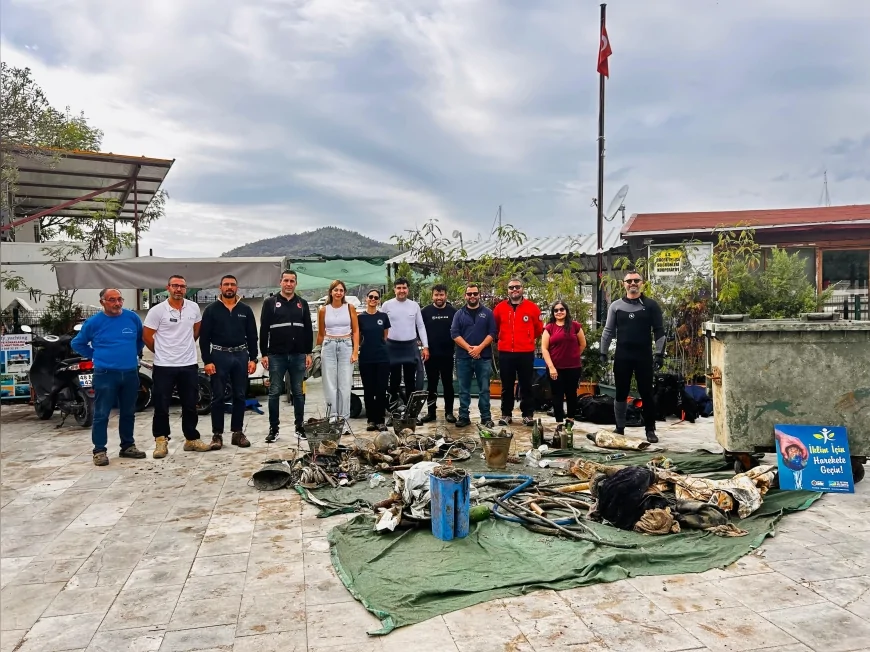 Fethiye Belediyesi ve Akdeniz Koruma Derneği Göcek Koylarında Su Altı Temizliği Gerçekleştirdi