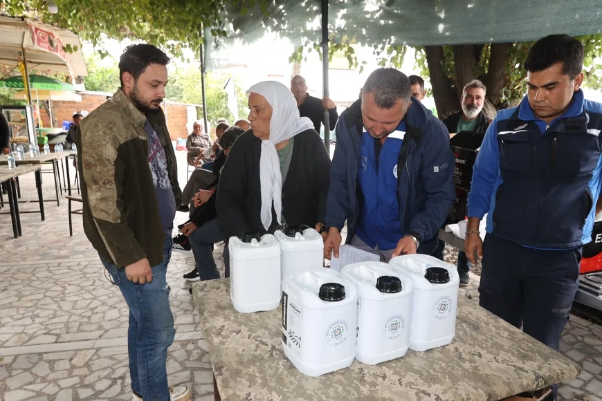 Selden Zarar Gören Ortacalı Üreticiye Gübre Desteği: “Ahmet Aras Yanımızda Oldu”