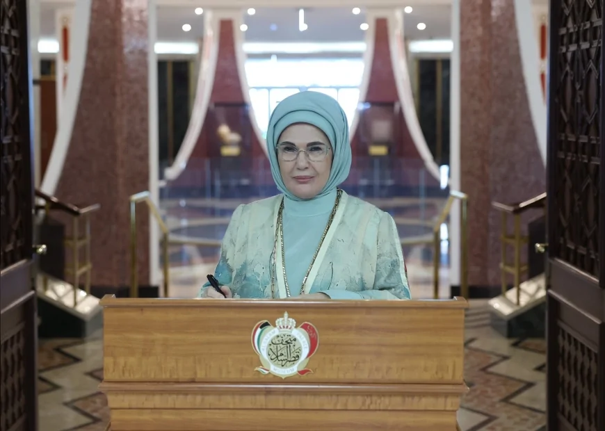 Emine Erdoğan Kuveyt’te Al Salam Sarayı Müzesi’ni Ziyaret Etti: “Kuveyt’in Zengin Kültürünü Yakından Tanımaktan Büyük Memnuniyet Duydum”