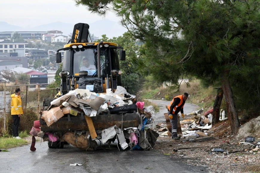 Kuşadası Belediyesi Ekipleri Metruk Binanın Çevresini Temizledi: Vatandaş Talepleri Kısa Sürede Karşılık Buldu