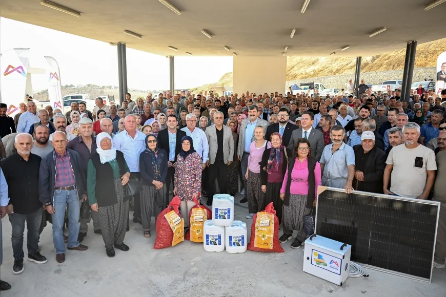 Mersin Büyükşehir’den Üretimin Kalbini Attıran Çiftçilere Güneş Paneli, Sıvı Gübre ve Nergis Soğanı Desteği