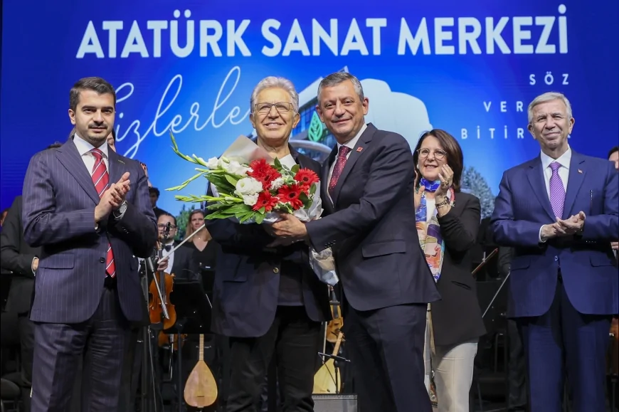 Atatürk Sanat Merkezi Çankaya’da açıldı Livaneli senfonik eserleriyle ilk gece ve CUMHA’nın 25 özel röportajı kültür gündemini belirledi [DETAY HABER]