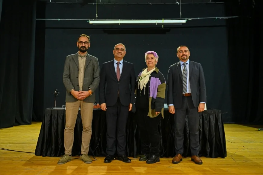 İzkitap’ta “İzmir Tarım Ve Gıda Ekosistemi” Söyleşisi: Büyükşehir’in Kırsal Kalkınma Modeli Ve Güvenli Gıda Politikaları Anlatıldı