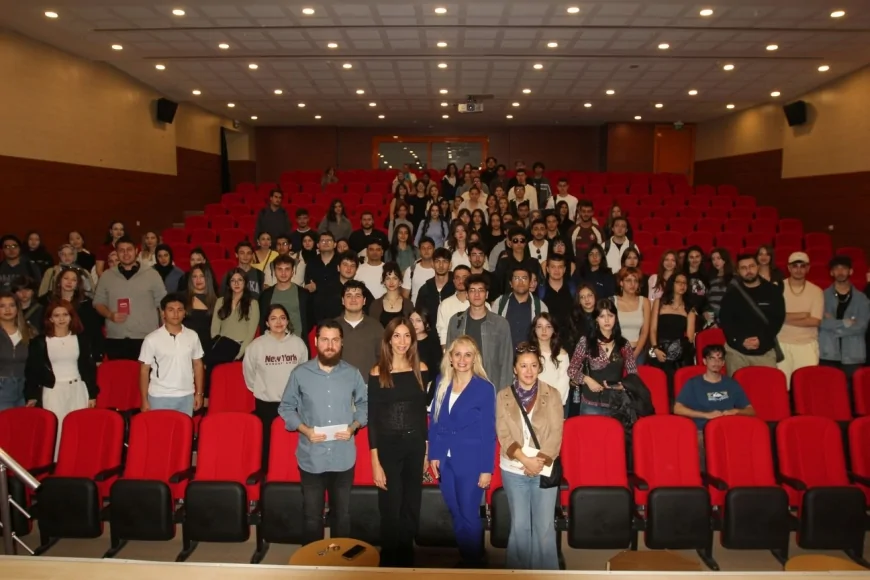 Ege Üniversitesi’nde “21. Yüzyıl Yetkinlikleri” Semineri Gençlere Geleceğin İş Dünyasını Anlattı