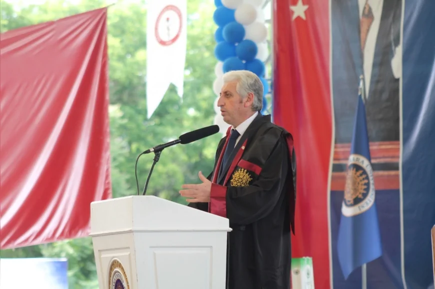 Prof. Dr. Ender Yarsan: “Beşerî hekim insanı, veteriner hekim insanlığı tedavi eder” vurgusuyla Türkiye’de veteriner hekimliği öğretiminin 183. yılı anıldı