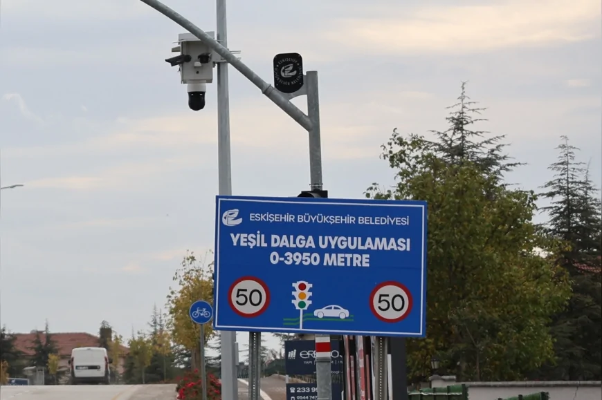 Eskişehir’de “Yeşil Dalga” Uygulaması Genişliyor: 100. Yıl Bulvarı Boyunca 14 Kavşakta Aktif Hale Geldi