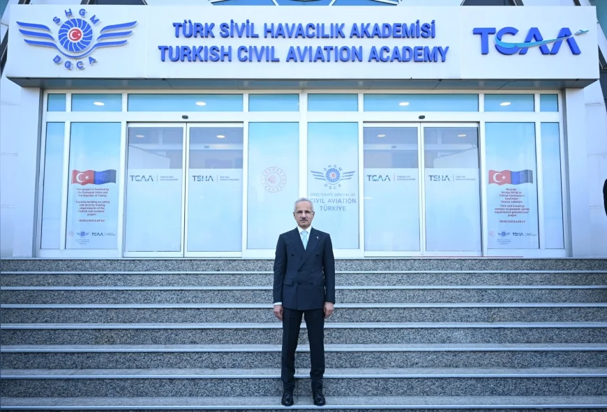Abdulkadir Uraloğlu: “13 Hava Kampüsümüzle Sportif ve Amatör Havacılığın Gelişimine Katkı Sağlıyoruz”