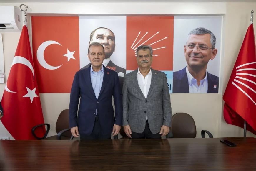 Vahap Seçer’den CHP Akdeniz ve Yenişehir İlçe Başkanlıklarına Ziyaret: “Biz Tarafsız ve Bağımsız, Adil Yargılama İstiyoruz”