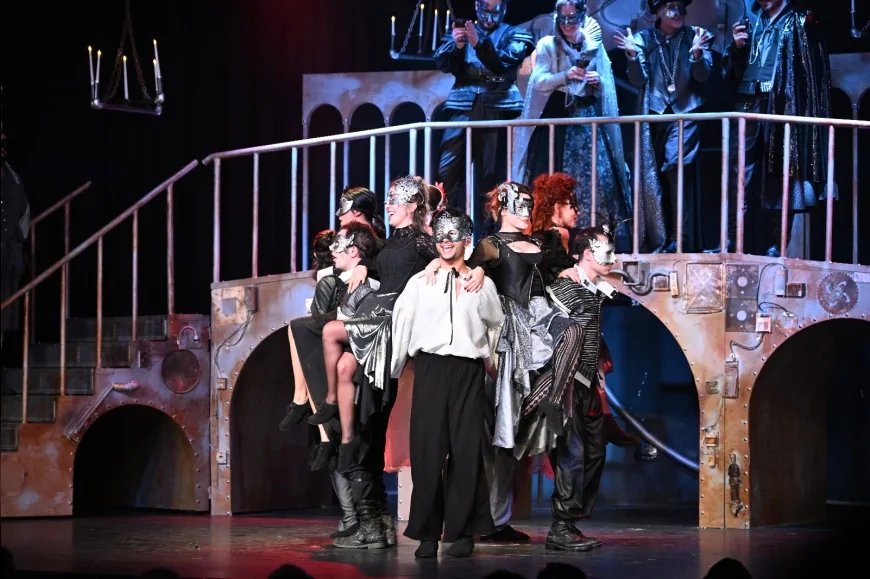 Manisa Büyükşehir Belediyesi Şehir Tiyatrosu Yeni Sezona “Romeo ve Juliet” ile Başladı