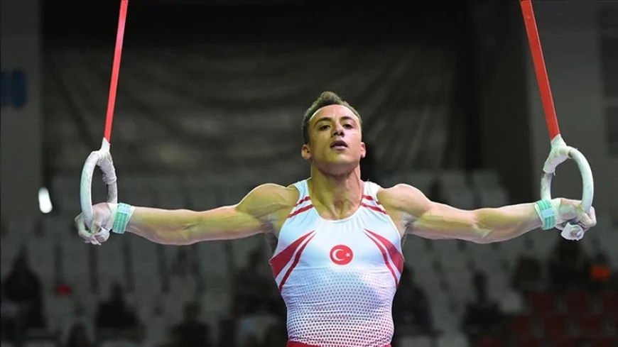 Ege Üniversitesi Mezunu Milli Cimnastikçi Adem Asil, Dünya Artistik Cimnastik Şampiyonası’nda Gümüş Madalya Kazandı