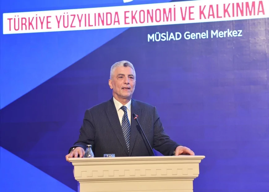 Ticaret Bakanı Ömer Bolat: “Cumhuriyet’in 102. yılında ihracatımız 390 milyar dolara ulaşarak tarihimizin en yüksek seviyesine çıktı”