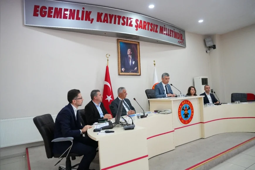 Soma’da Enerji ve Isınma Krizi Geniş Katılımlı Toplantıda Görüşüldü: Başkan Okur “Soma Halkı Yalnız Bırakılamaz”