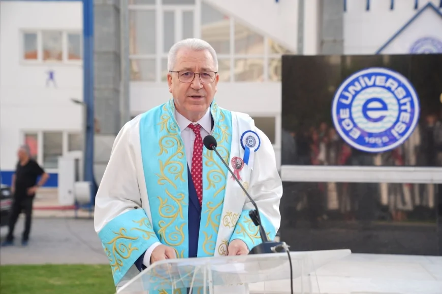 Ege Üniversitesinde Cumhuriyet Bayramı Coşkusu: Prof. Dr. Necdet Budak “Cumhuriyetimizi Daha Aydınlık Yarınlara Taşıyacağız”