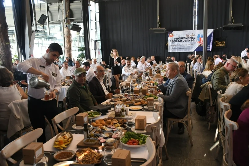 Ömer Günel’den KUPAD’a İş Birliği Çağrısı: “Kuşadası Mutfağını Ön Plana Çıkaracak İki Büyük Projeyi Birlikte Hayata Geçirelim”