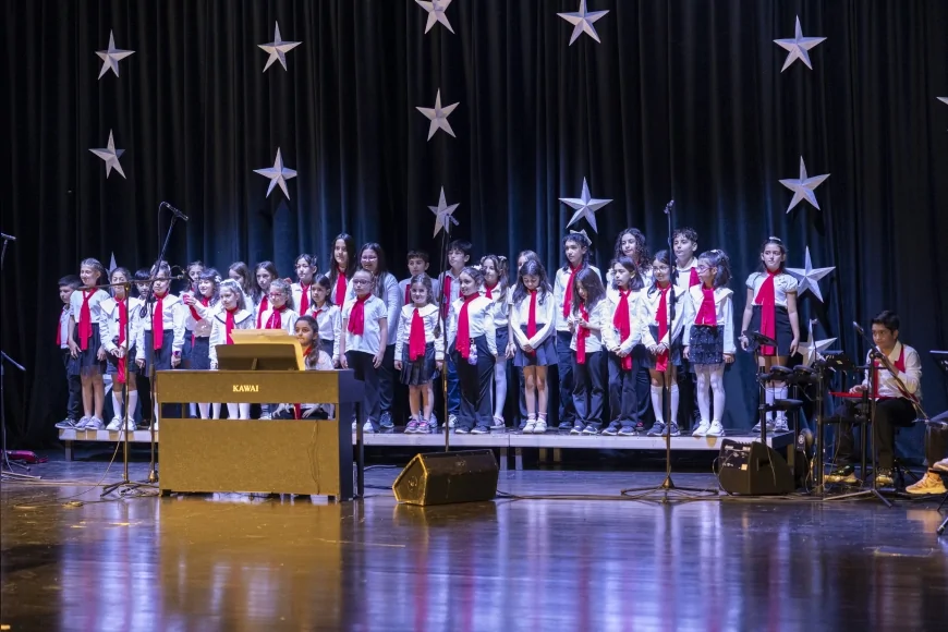 Mersin Büyükşehir’in Mezitli ve Toroslar Çocuk Kampüsleri Cumhuriyet’in 102. Yılında Sahne Coşkusuyla Tek Yürek Oldu