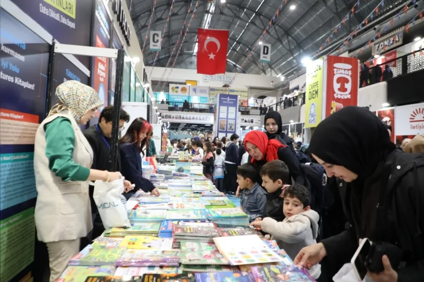 İnegöl Belediyesi 9. Kitap Günleri Başladı: 1 Milyon Kitap, 173 Yazar ve 105 Yayınevi Okurlarla Buluşuyor