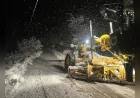 Ordu Büyükşehir Belediyesi İlk Kar Yağışıyla Birlikte Mesudiye ve Kabadüz’de Yoğun Mücadele Çalışmalarını Başlattı