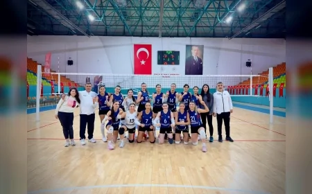 Elazığ Belediyespor Kadın Voleybol Takımı Malatya Ekibini 3-0 Mağlup Ederek Namağlup Liderliğini Sürdürdü