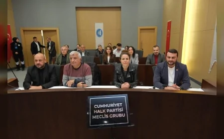 Çorum Belediye Başkanı Halil İbrahim Aşgın: “75 yaşındaki teyzeye sinkaflı söz söyleyen pazarcının tezgâhını kapatmak zorundaydık”