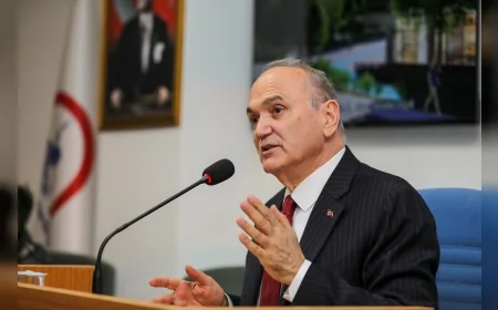Düzce Belediye Başkanı Dr. Faruk Özlü: “Kendimizi klasik belediyecilik işleriyle sınırlamayacağız, geleceğe matuf vizyon projelerle yolumuza devam edeceğiz”