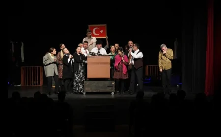 Giresun’da Süleyman Özyazıcı Anısına Duygusal Gece: “Yaşar Ne Yaşar Ne Yaşamaz” Sahnelendi