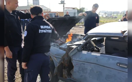 Bursa Büyükşehir Belediyesi Otobüs Şoförlerine Yangın Söndürme Eğitimiyle Güvenlik Standartlarını Yükseltiyor