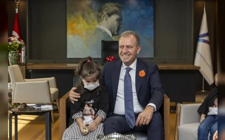 Mersin Büyükşehir Belediye Başkanı Vahap Seçer: “Lösemi, Toplumsal Bir Sorun”